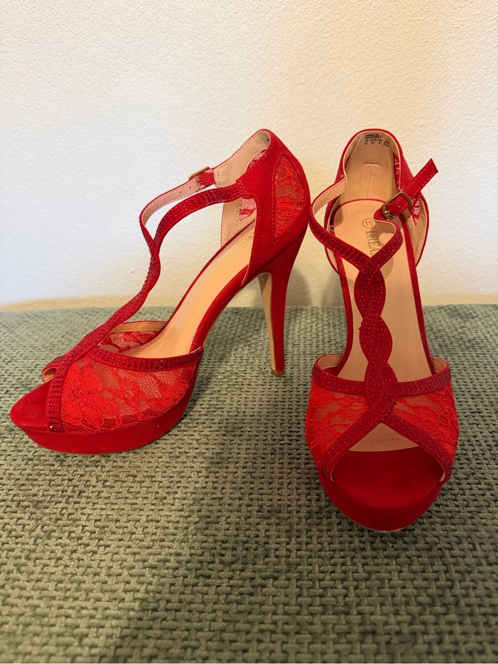 Dream Pairs Red Lace Rhinestone Platform Peep Toe Heels Size 10 - Picture 4 of 6